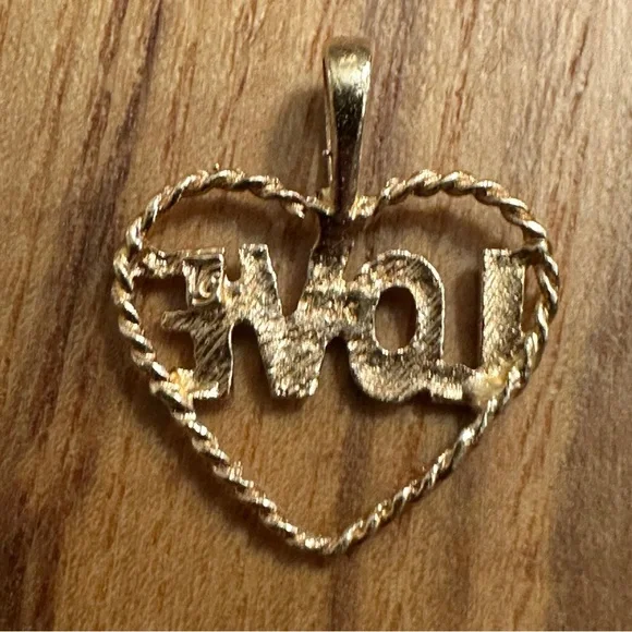14K Solid Gold Heart Love Pendant - Picture 2 of 4